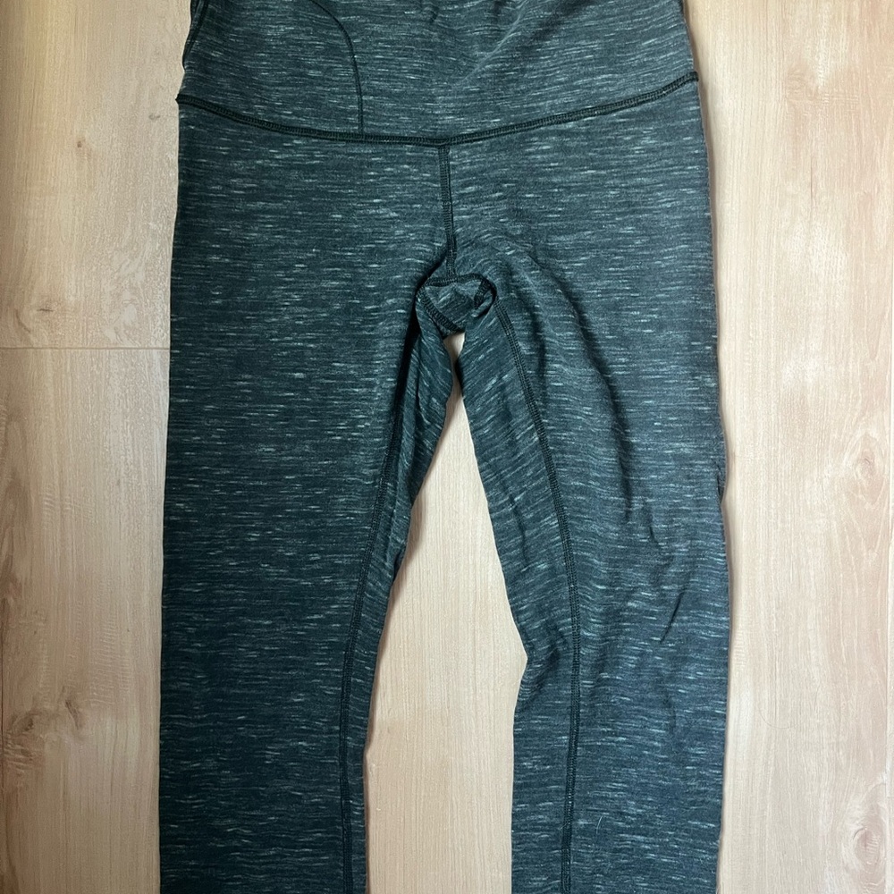 Green Lululemon Cropped Leggings